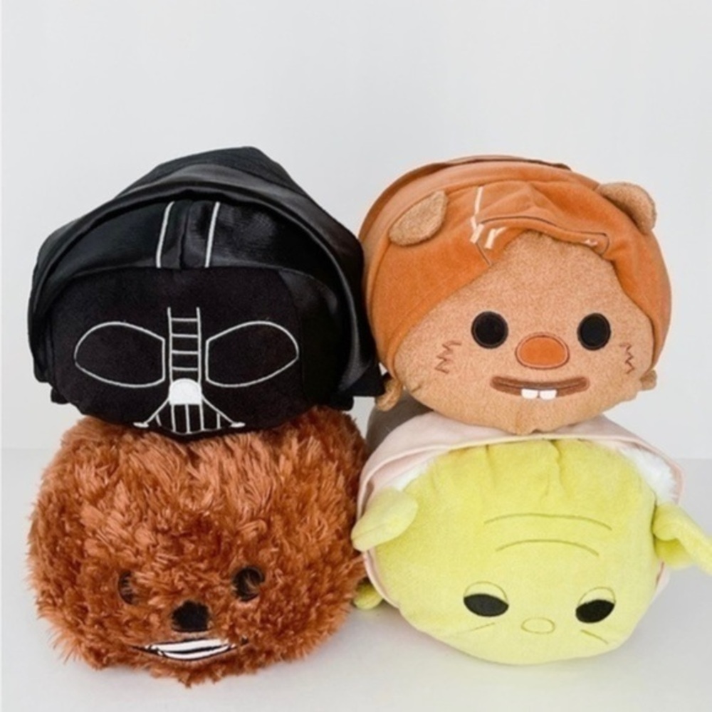 NWT Retired Large Star Wars Tsum Tsum’s​​